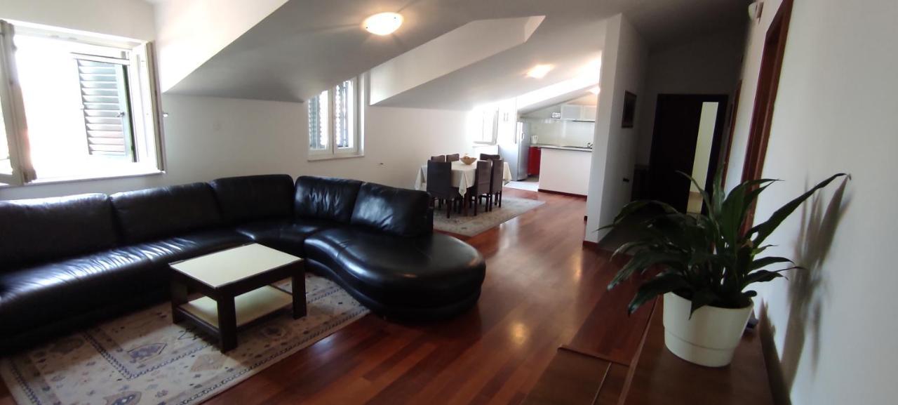 Luxury City Centre Apartment With Stunning View Omis Luaran gambar