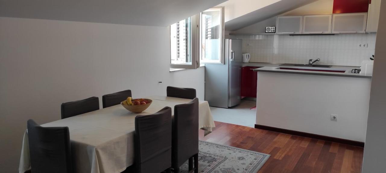 Luxury City Centre Apartment With Stunning View Omis Luaran gambar